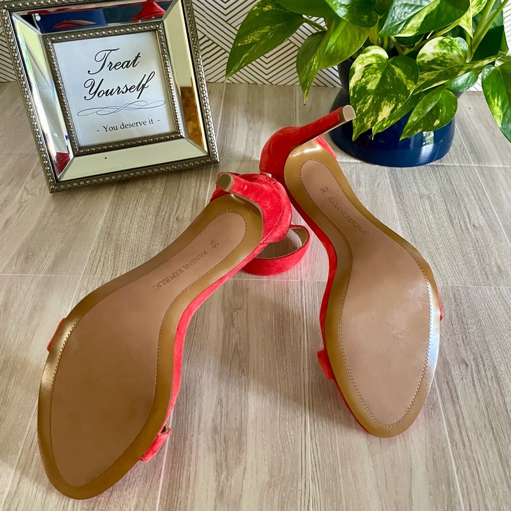 Bare Suede Banana Republic Heeled Sandal - Picture 2 of 4